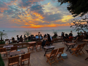 NALI BEACH VŨNG TÀU - QUÁN CÀ PHÊ VEN BIỂN NGẮM HOÀNG HÔN CỰC ĐẸP!!